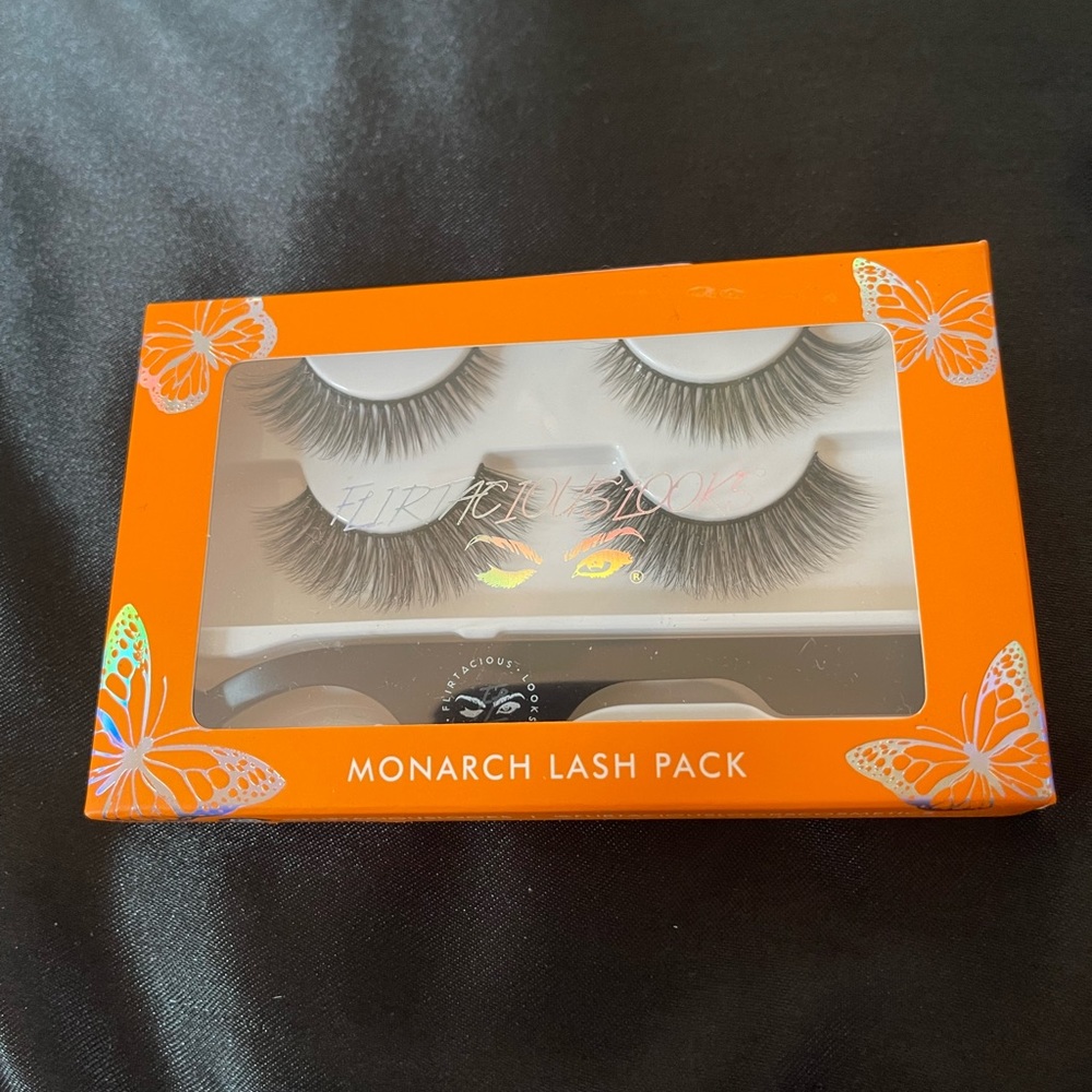 Flirtatious Cosmetics False Lashes